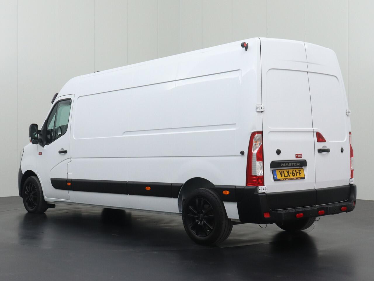 Renault MASTER 2.3DCi 150PK L3H2 Special Edition | Navigatie | Camera | 3-Persoons | Betimmering