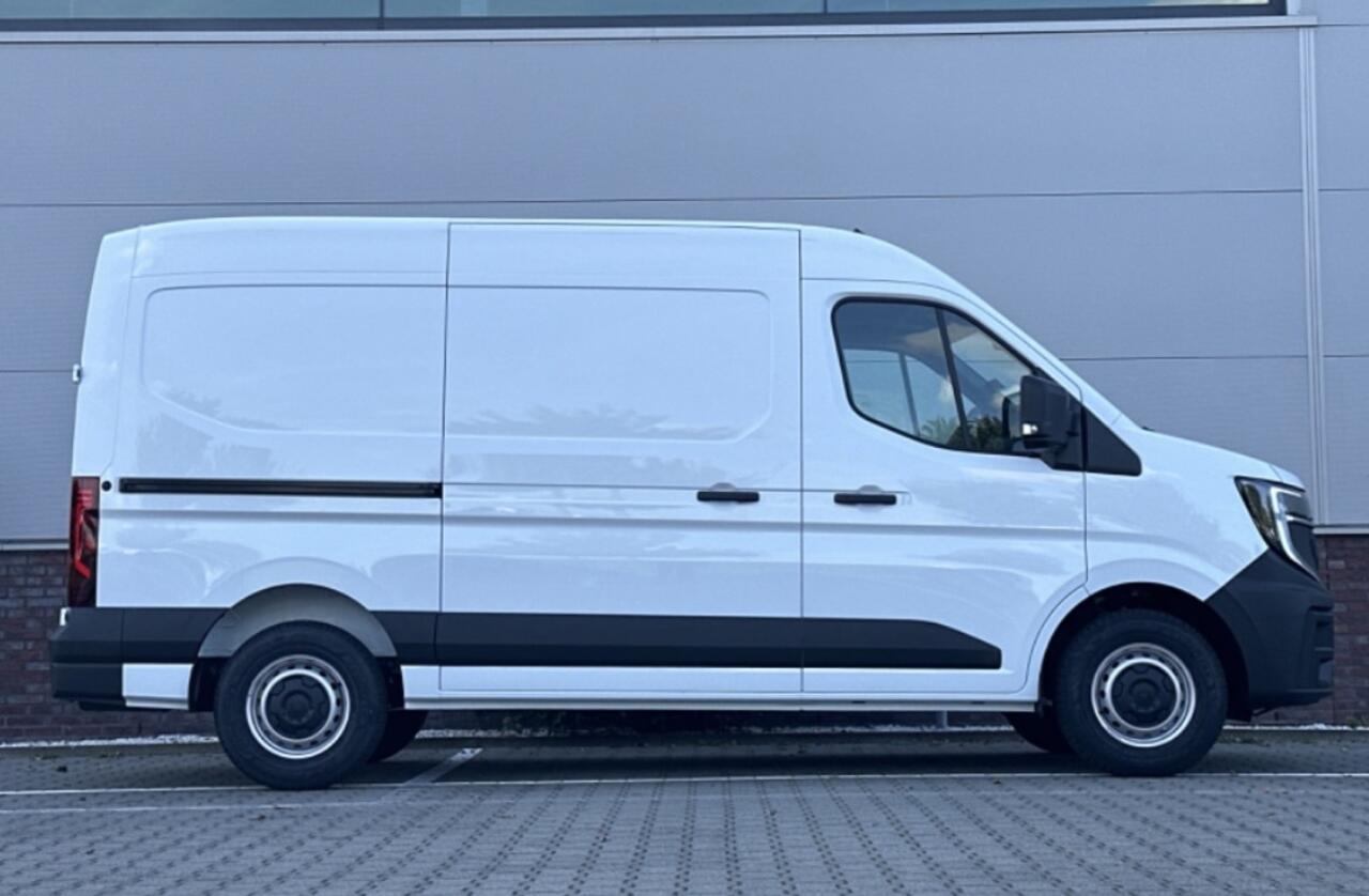 Renault MASTER T35 2.0 dCi 130 L2H2 Advance Camera / Carplay / laadruimte pakket / All season