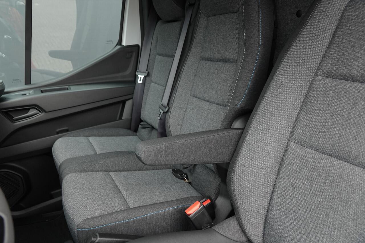 Renault MASTER T35 | L2H2 | 2.0Dci 150Pk | Stoel-Bank | Parkeersensoren | Laadruimte betimmering | LED