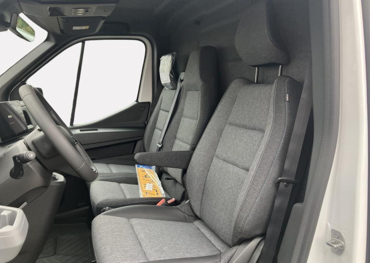 Renault MASTER T35 2.0 dCi 150 L2H2 Extra