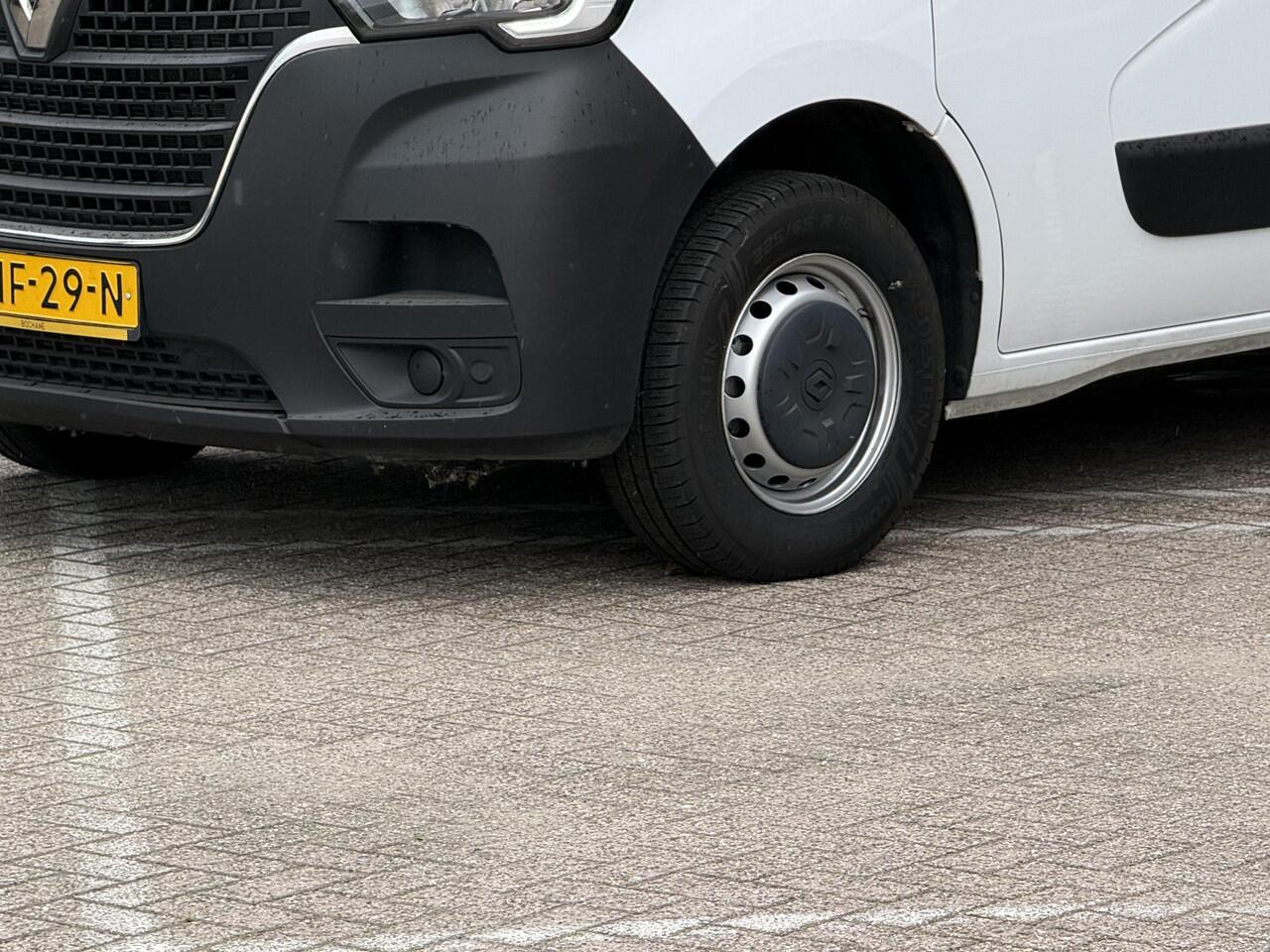 Renault MASTER T33 2.3 dCi 135 L2H2 Comfort | Trekhaak | Navigatie | DAB | Airco | Parkeersensoren | BT-Telefoonfunctie |