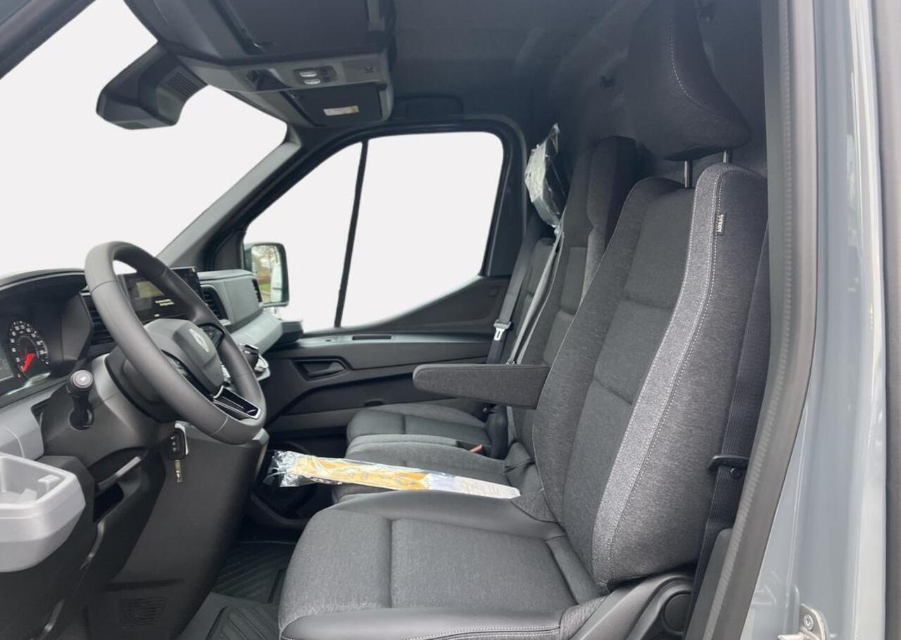 Renault MASTER T35 2.0 dCi 150 L2H2 Advance - Vierseizoenbanden - Additionele parkeerhulp - Zijschuifdeur links - Reservewiel - Draadloze oplader