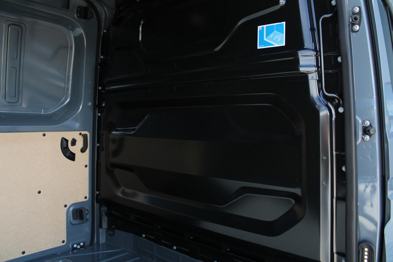 Renault MASTER T35 2.0 dCi 170pk L2H2 Extra - 2x Schuifdeur - Navigatie - Blind Spot - Camera - Stoelverwarming - Verwarmde voorruit - Rijklaar