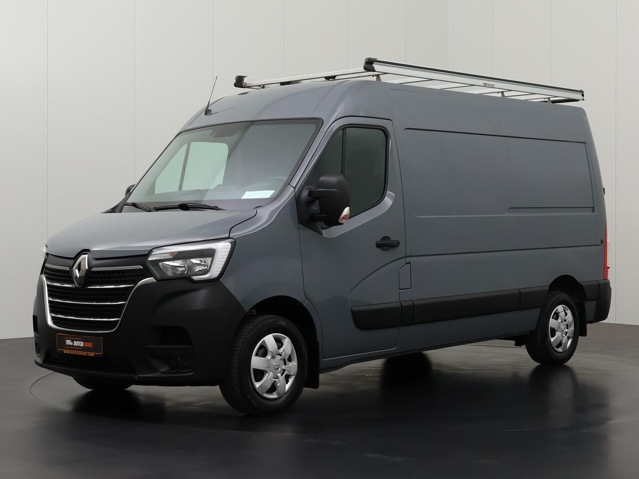 Renault MASTER 2.3DCi 135PK L2H2 | Imperiaal | Trekhaak | Navigatie | 3-Persoons | Airco | Cruise