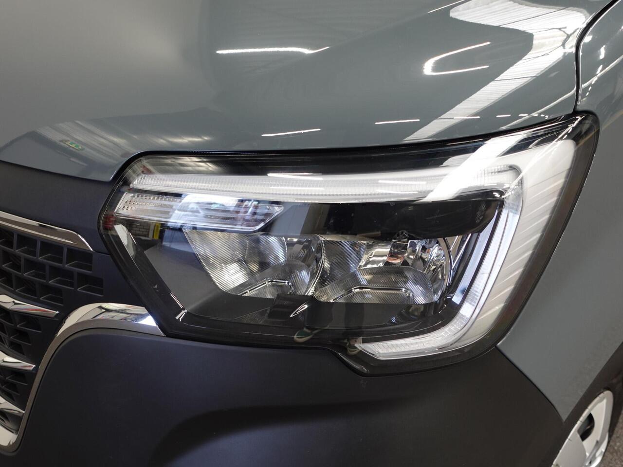 Renault MASTER T35 150PK L2H2 Energy Work Edition Automaat Airco Cruise Camera Navi Parkeersensoren Trekhaak