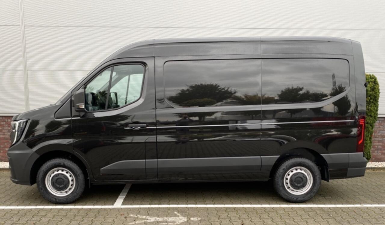 Renault MASTER T35 2.0 dCi 130 L2H2 Advance Stoelverwarming / Laadruimte betimmering / Trekhaak / All season