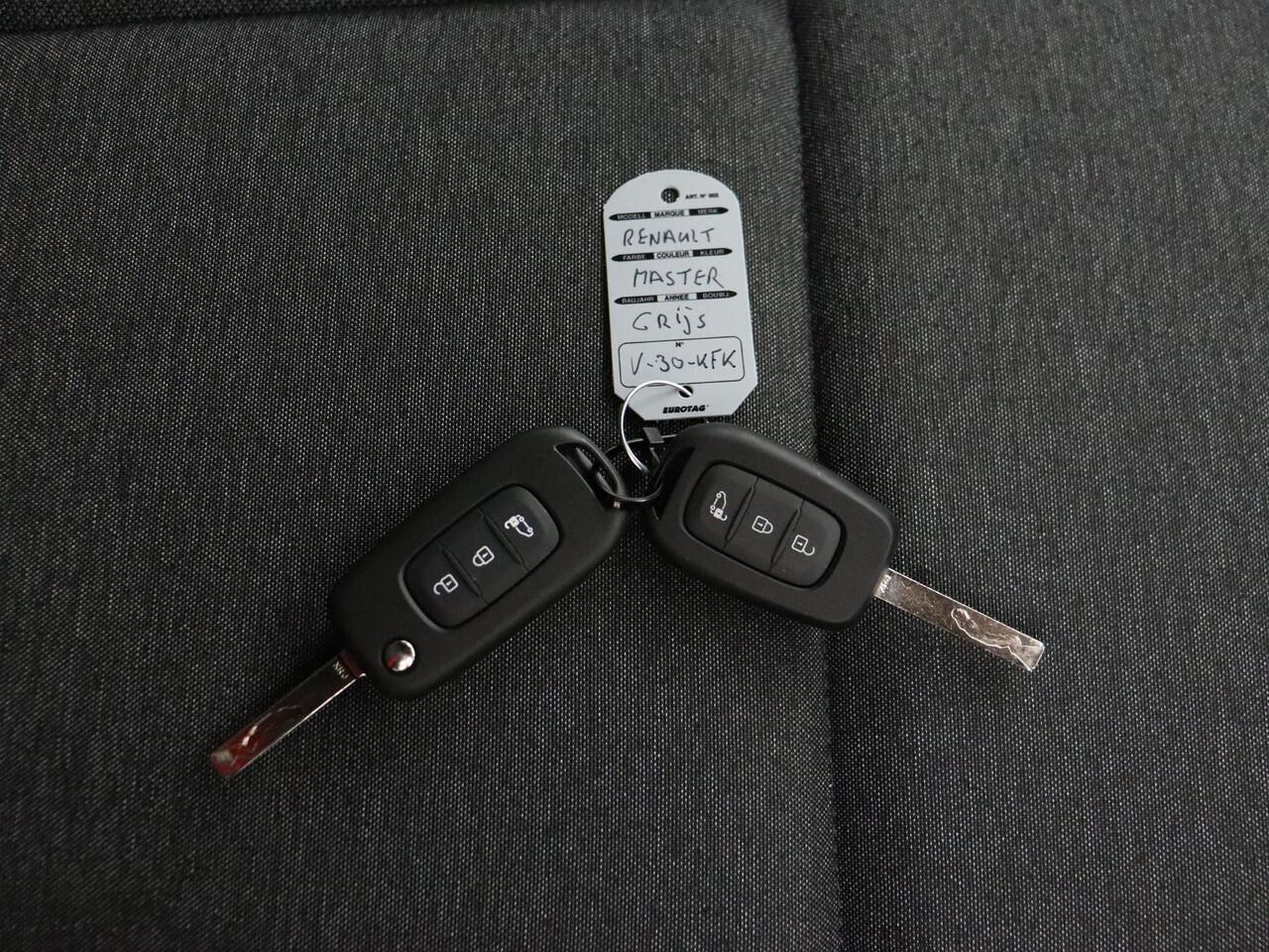 Renault MASTER 2.0DCi 170PK L3H2 Extra Bomvol Opties ! | Fabrieksprijs ¤ 43.955,-- NU ¤ 33.800,--