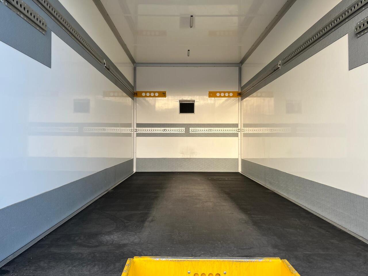 Renault MASTER E-TECH CCAB FWD 3T5 52 KWH, airco, Camera, LV ,