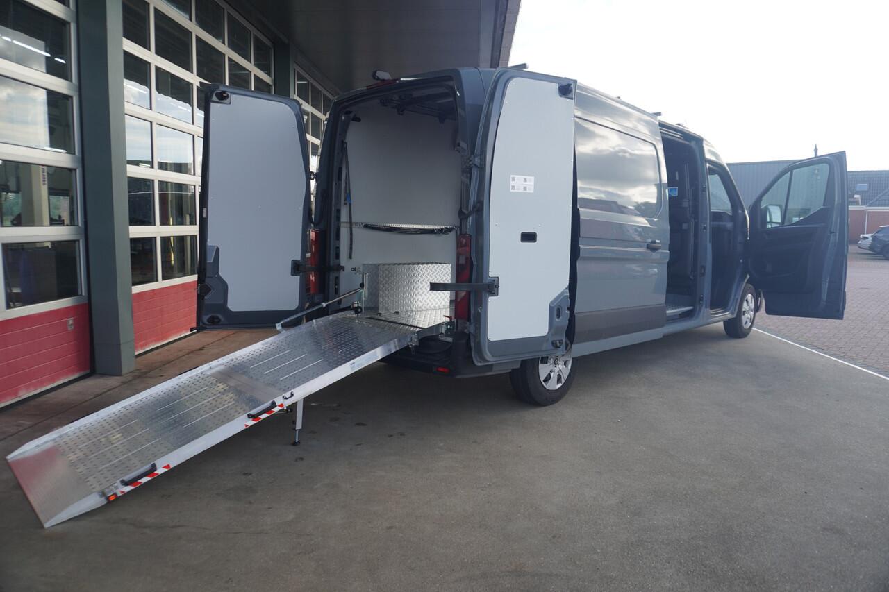 Renault MASTER T35 2.0 dCi 170PK L3H2 Extra Laadruimte inrichting nr. V110 | Airco | Cruise | Camera | Navi | Oprijschans | Flitsbalk