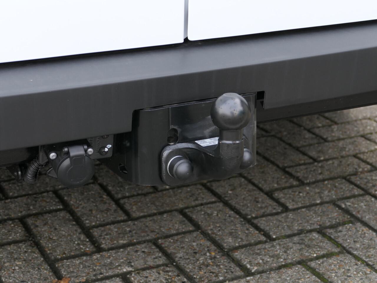 Renault MASTER E-Tech T35 L2H2 Advance long range 87 kWh *NIEUW* *Betimmering laadruimte* - Trekhaak, navi, sensor v+a, camera