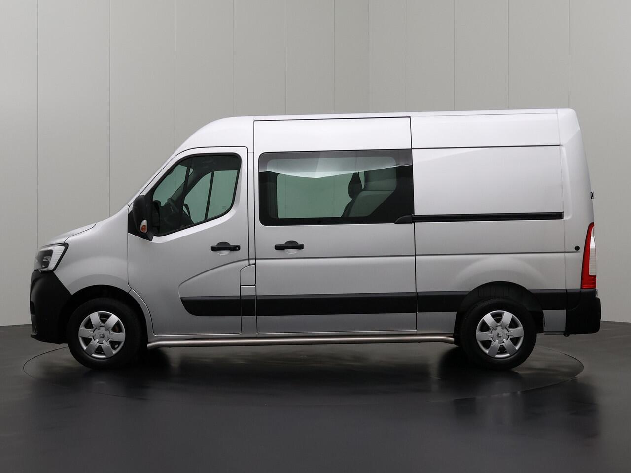 Renault MASTER 2.3 dCi 180PK L2H2 Dubbele Cabine | 2xSchuifdeur | Navigatie | Camera | Trekhaak | Airco | Cruise
