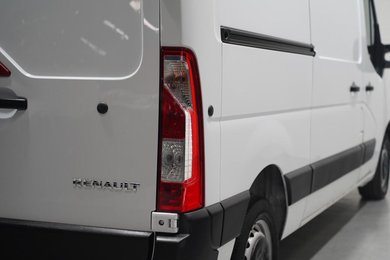 Renault MASTER 2.3 dCi 135 L2H2 Comfort Airco, Apple Carplay Navi, PDC achter, 3-Zits