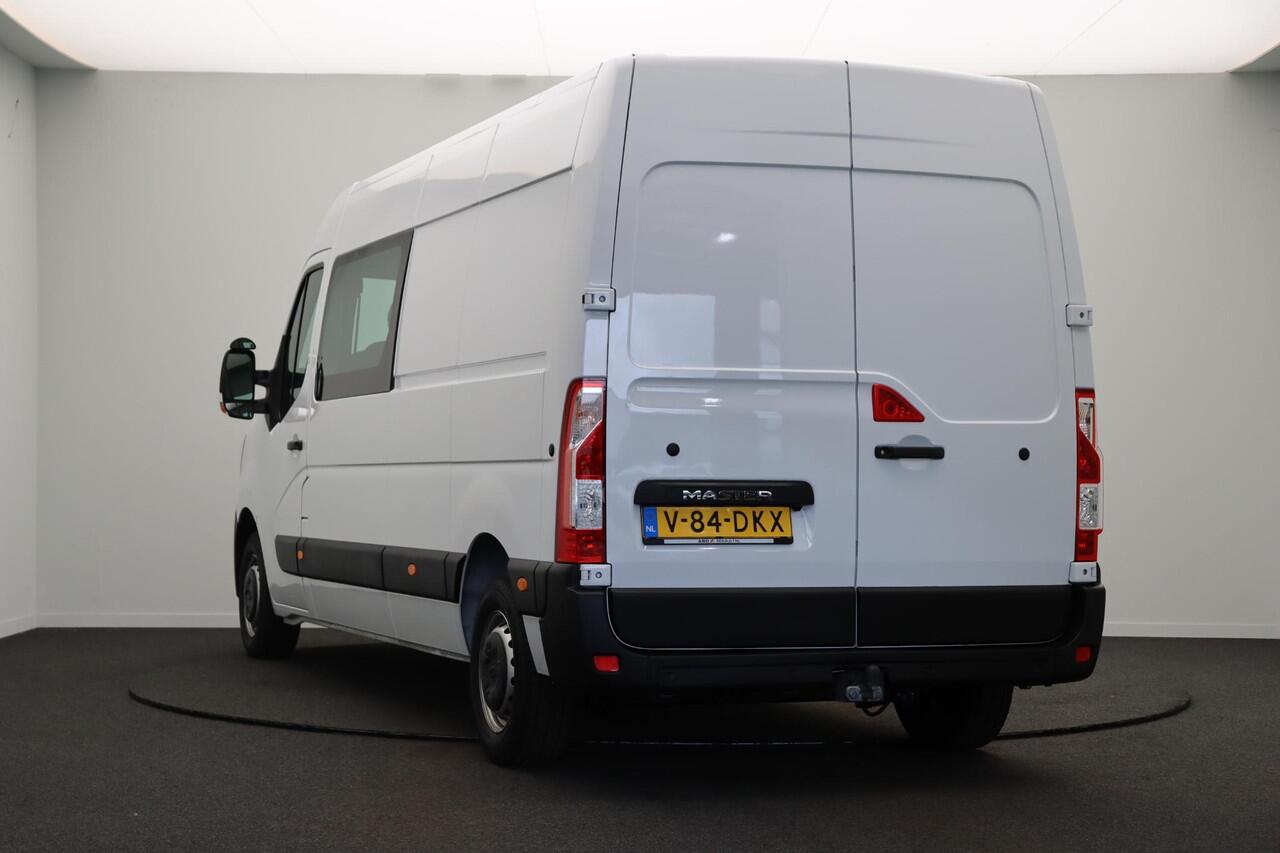 Renault MASTER T35 2.3 dCi 135 L3H2 DC Comfort | 6 persoons | Trekhaak | laadruimte betimmering | Achteruitrijcamera | Airco | Direct rijden |