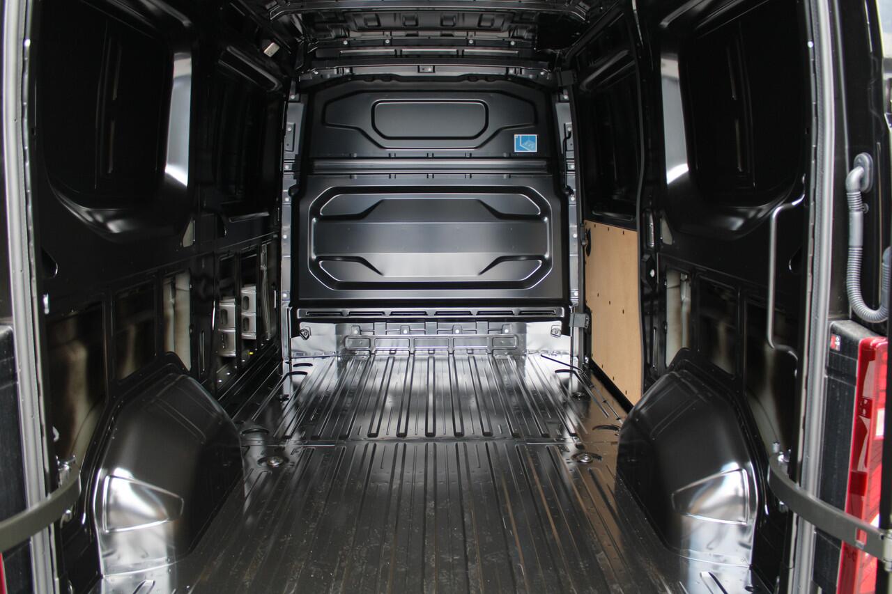 Renault MASTER T35 2.0 dCi 170pk L2H2 Extra - Navigatie - Camera - 270 gr deuren - Parkeersensoren - Draadloos laden - Rijklaar