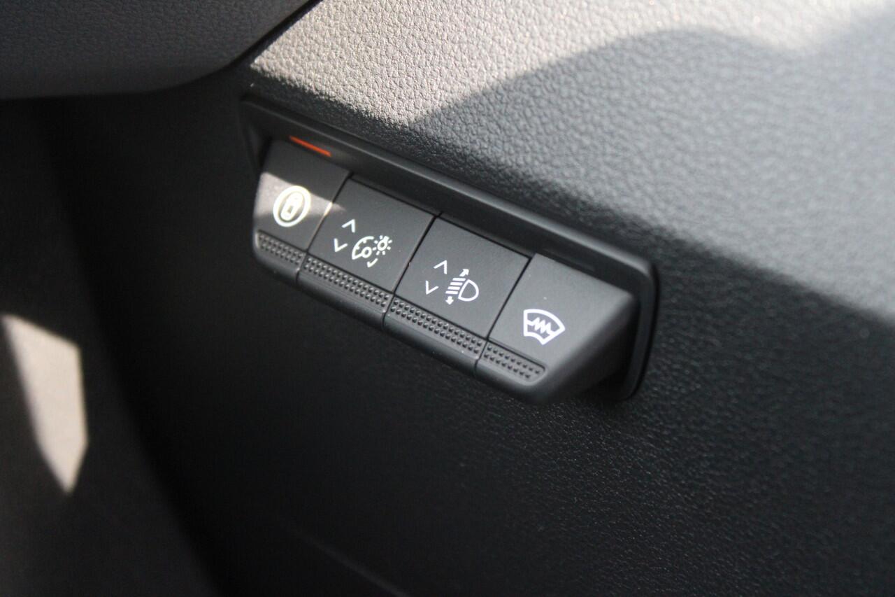 Renault MASTER T35 2.0 dCi 170pk L2H2 Extra - Navigatie - Blind Spot - Camera - Stoelverwarming - Verwarmde voorruit - Rijklaar