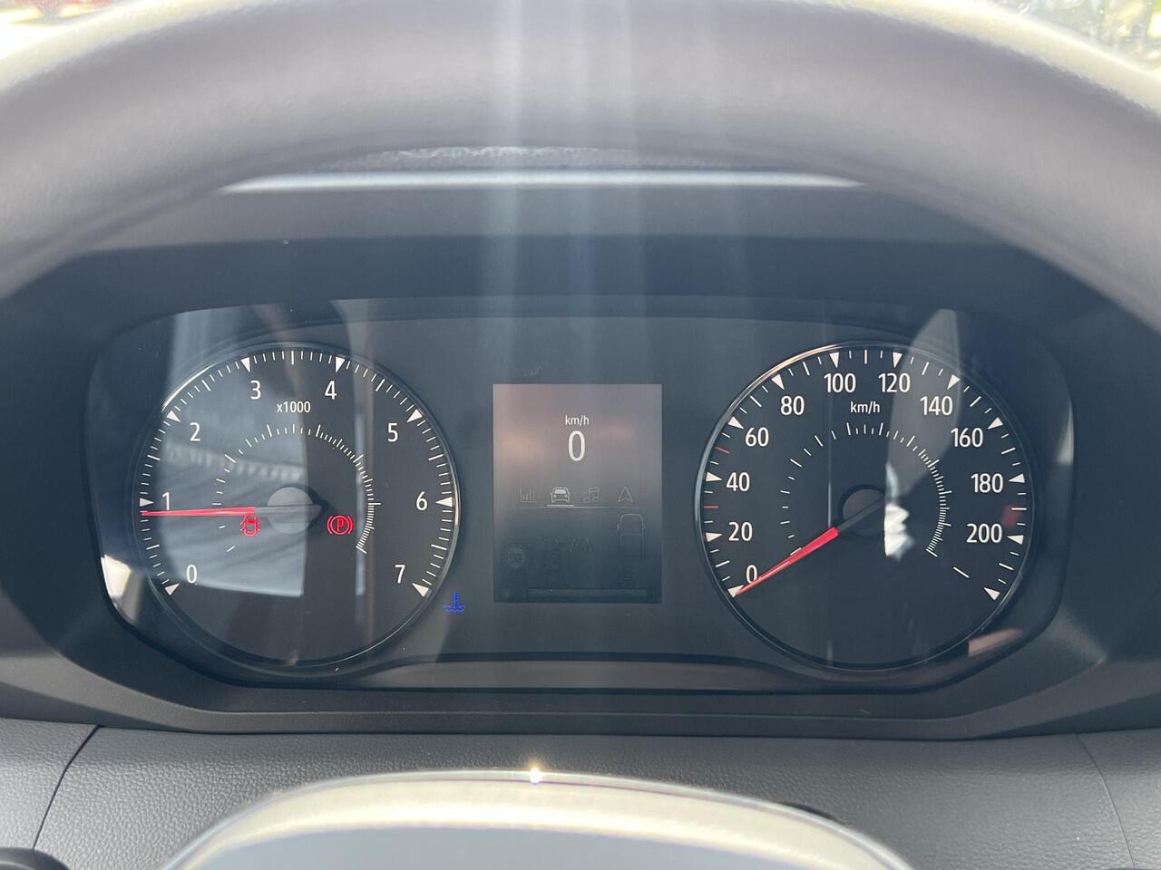 Renault MASTER T35 2.0 dCi 130 L2H2 Start | Demo | Draadloos Apple Carplay & Android Auto | Trekhaak | Parkeersensoren | DAB | LED | Cruise Control | Airco |