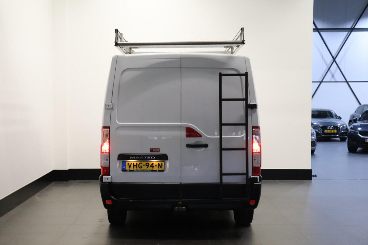 Renault MASTER 2.3 dCi 136PK EURO 6 - Airco - Cruise - Trekhaak - ¤ 15.900,- Excl.