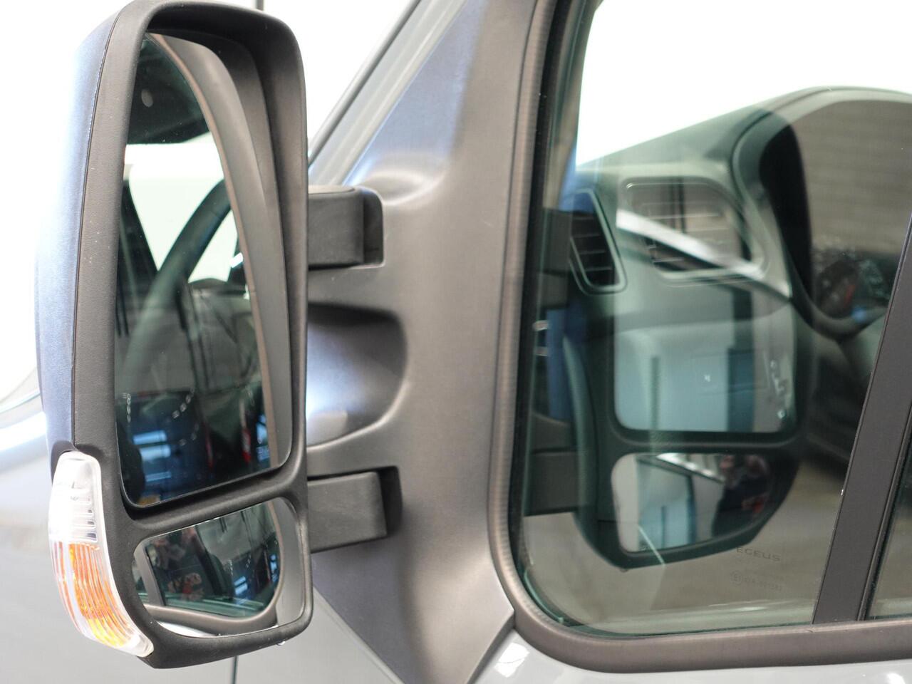 Renault MASTER 150PK L2H2 Energy Work Edition Automaat Airco Cruise Control Camera Navi Parkeersensoren Trekhaak