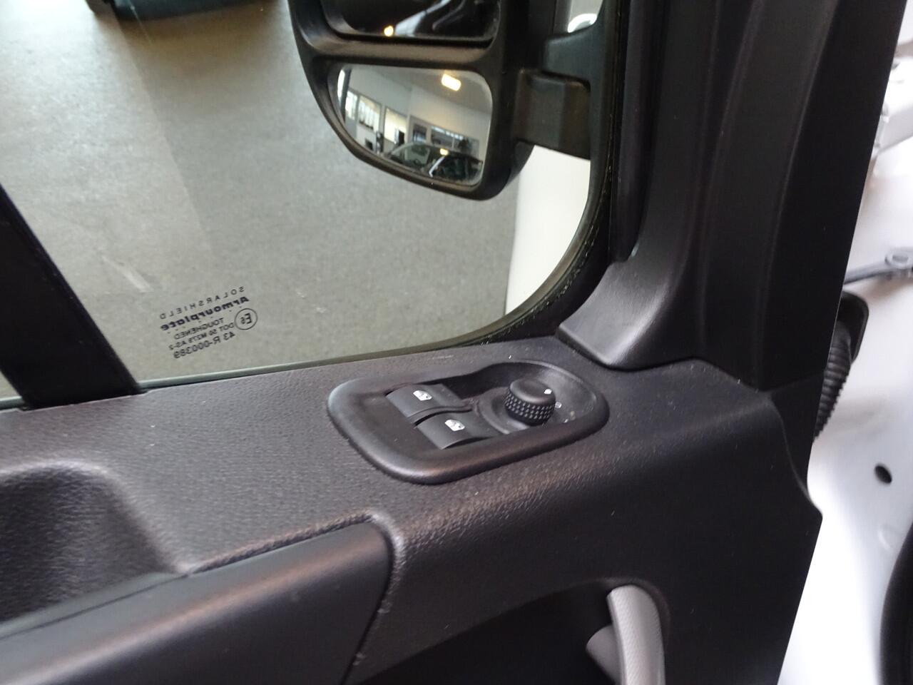 Renault MASTER T35 2.3 dCi L2H2 Energy