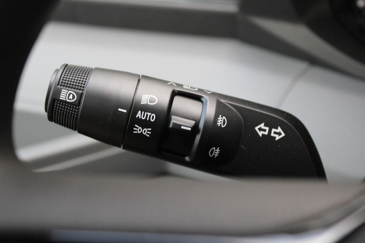 Renault MASTER T35 2.0 dCi 170pk L2H2 Extra - Navigatie - Camera - 270 gr deuren - Parkeersensoren - Draadloos laden - Rijklaar