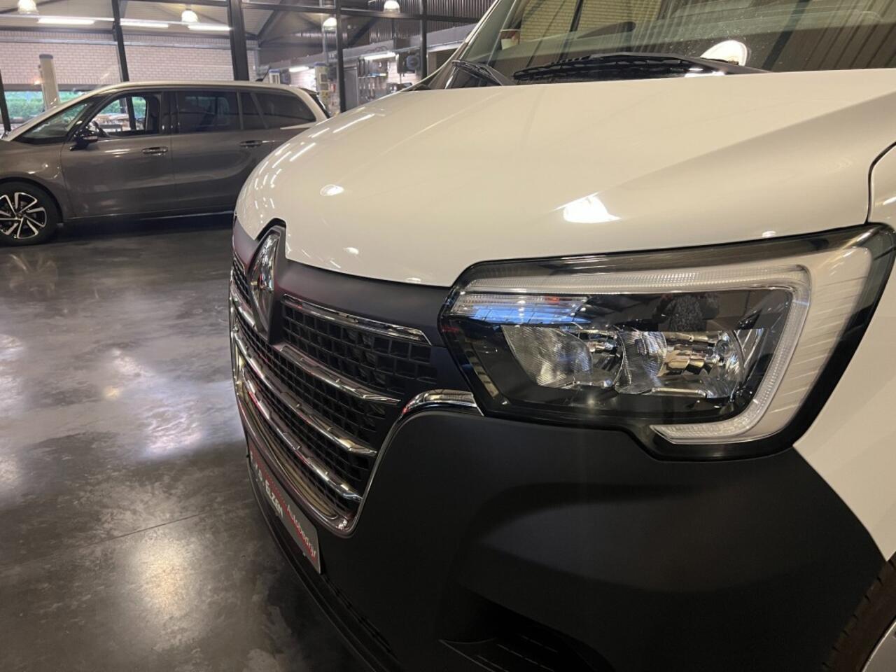 Renault MASTER T352.0DCIL2H2 START