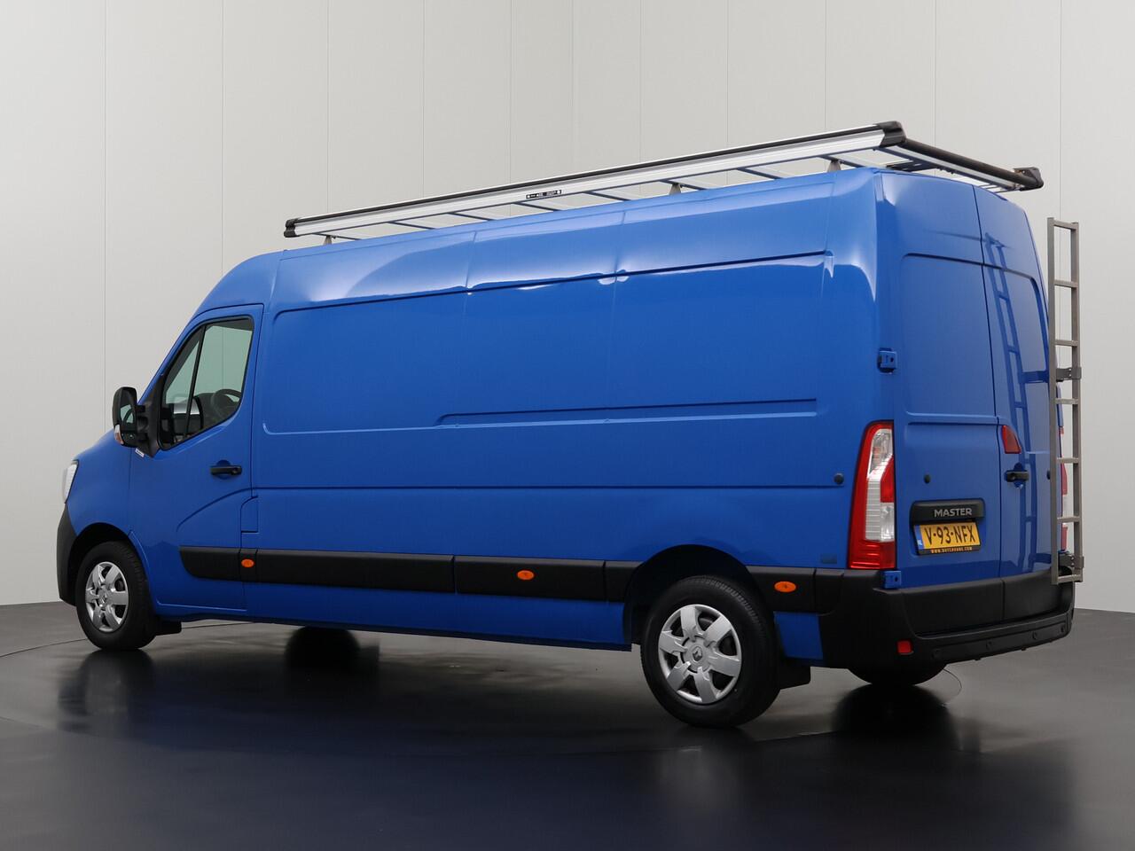 Renault MASTER 2.3DCI 135PK L3H2 | Maxi | Kastinrichting | Imperiaal | Navigatie | Camera | 3-Persoons | Cruise | Airco