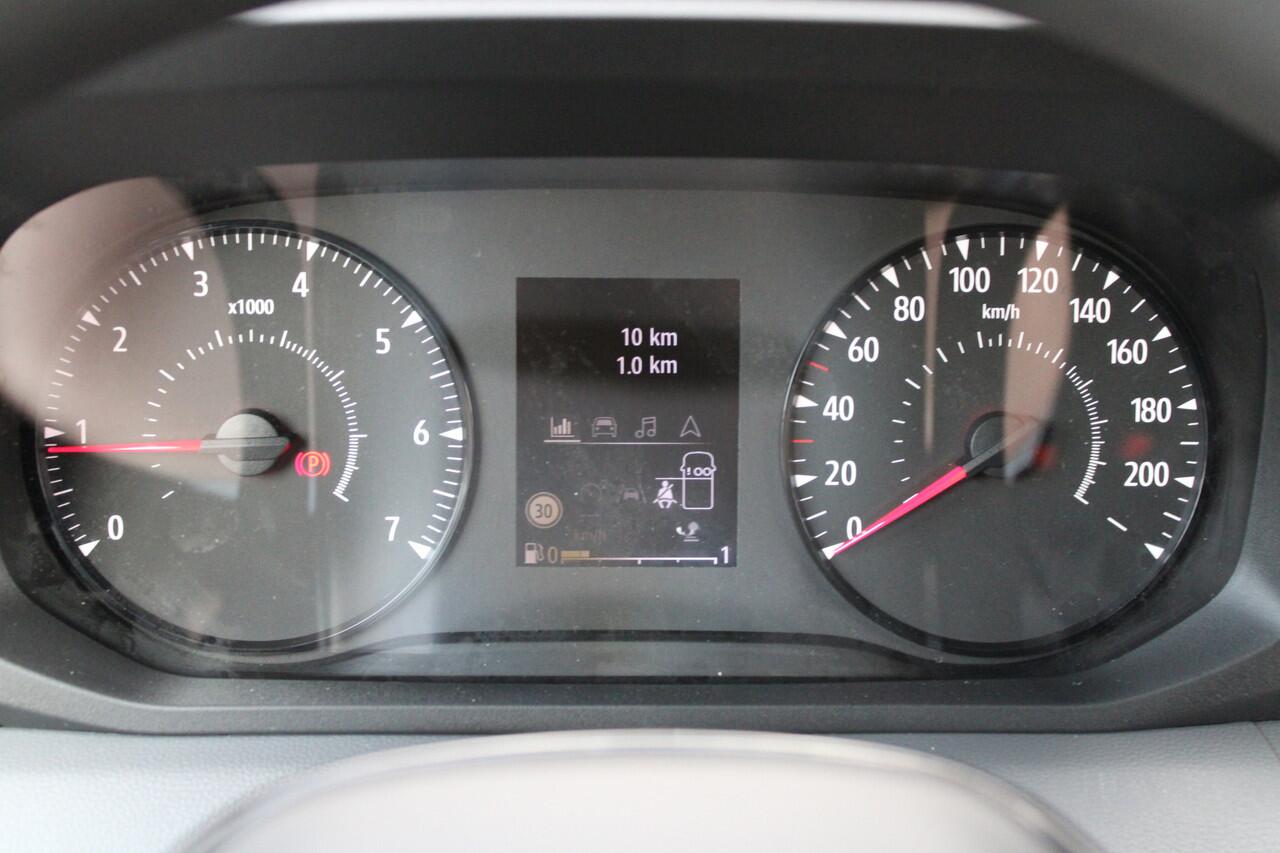 Renault MASTER T35 2.0 dCi 170pk L2H2 Extra - Navigatie - Camera - 270 gr deuren - Parkeersensoren - Draadloos laden - Rijklaar