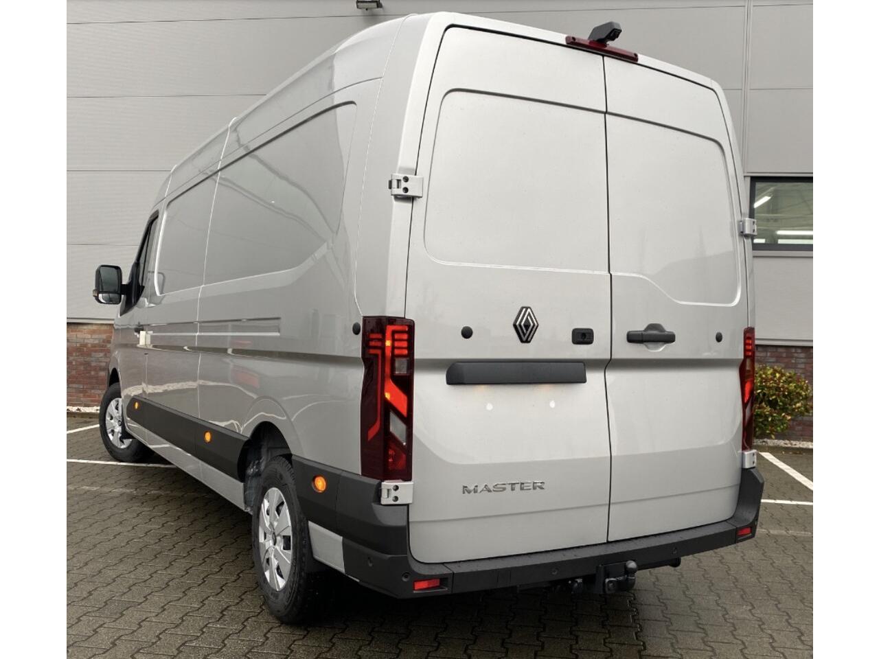 Renault MASTER T35 2.0 dCi 170 L3H2 Extra Laadruimte pakket / Trekhaak / Navigatie / All season