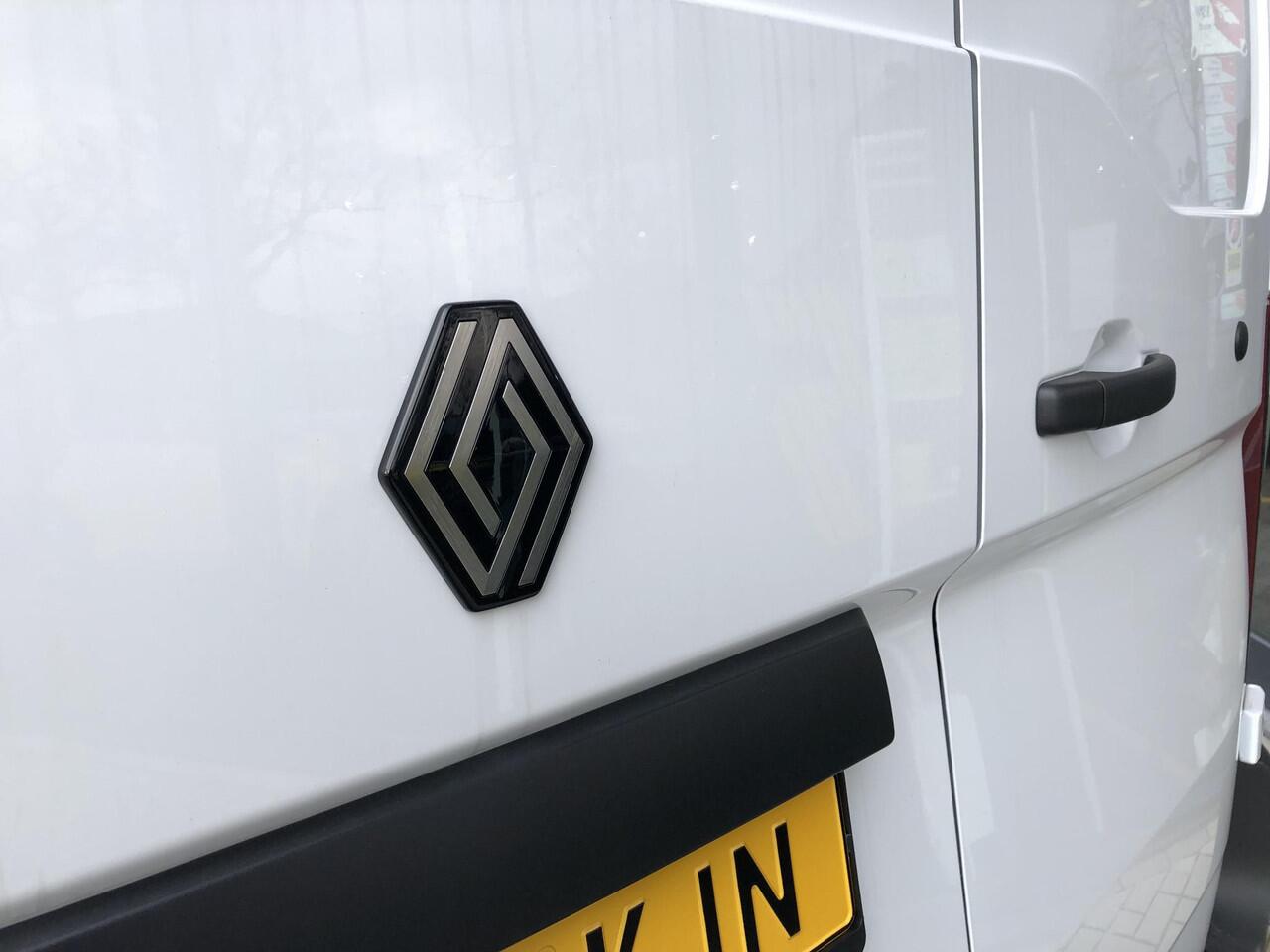 Renault MASTER T35 2.0 dCi 150 L2H2 Advance ** BPM-VRIJ ** & Direct leverbaar [ ¤ 19.200,- voordeel ]