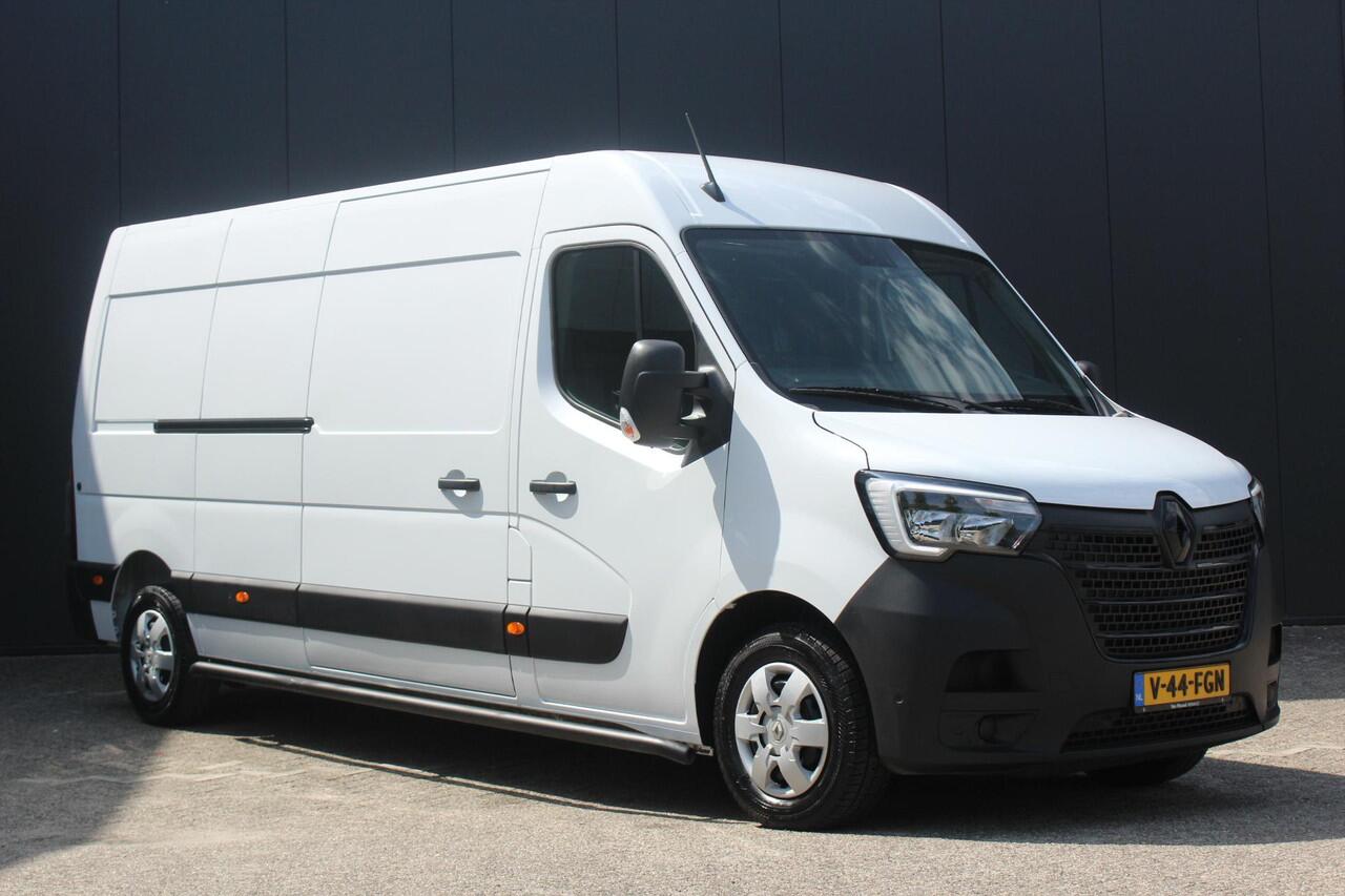 Renault MASTER T35 2.3 dCi 180Pk L3H2 Energy Work Edition | Navigatie | Parkeersensoren & Camera | Side Bars | Betimmering | Airco | Cruise Control | Schuifdeur Links & Rechts | Black Edition | Trekhaak |
