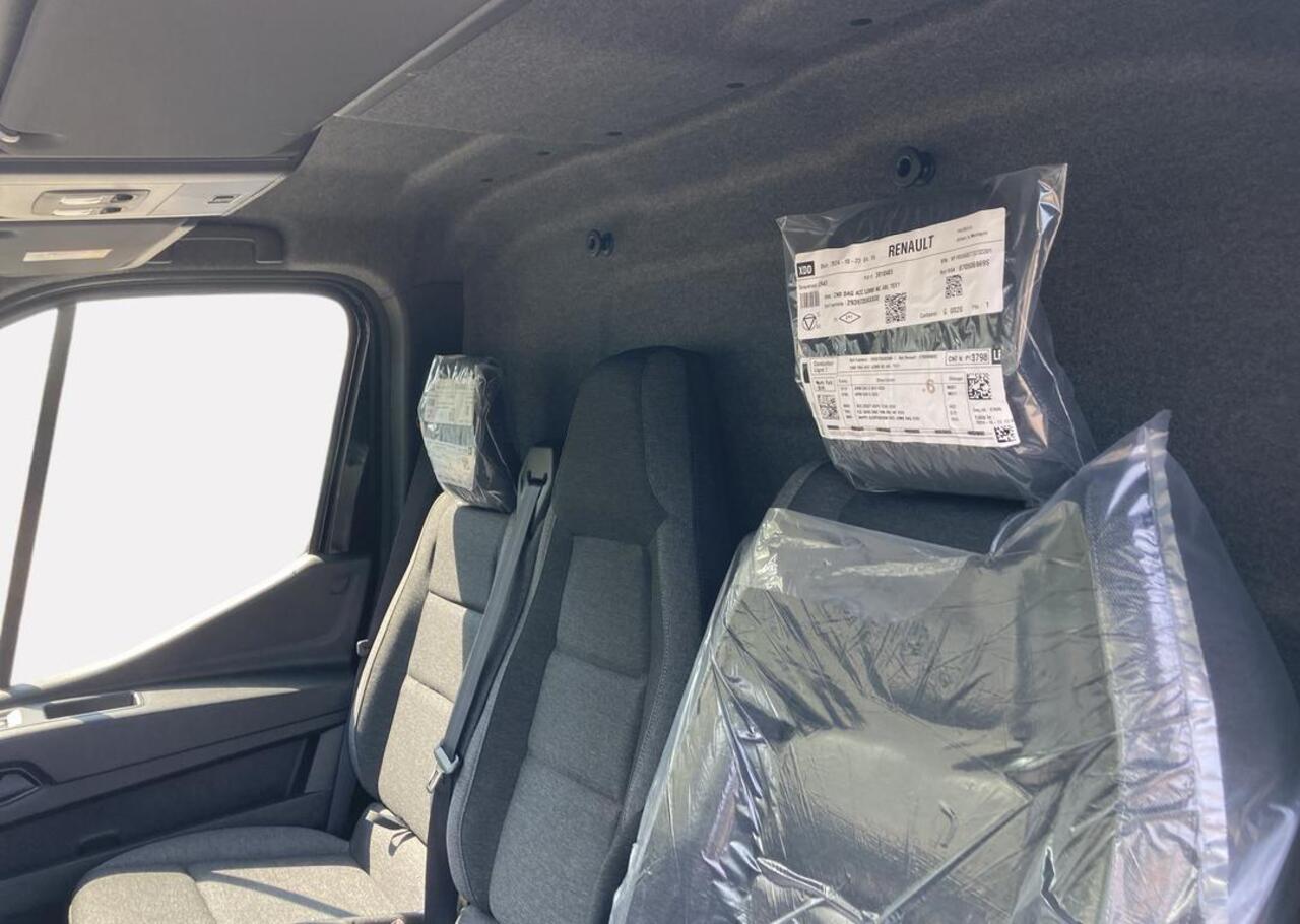 Renault MASTER T35 2.0 dCi 130 L2H2 Advance - openR link navigatiesysteem - vierseizoenbanden - trekhaak - houten laadvloer en zijwandbekleding - achteruitrijcamera - rear step - Reservewie