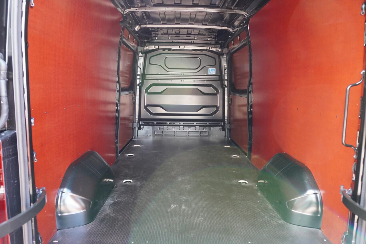 Renault MASTER T35 2.0 dCi 170PK L3H2 Extra Schuifdeur links en Rechts Nr. V070 | Climate | Navi | Cruise | Trekhaak | Betimmering