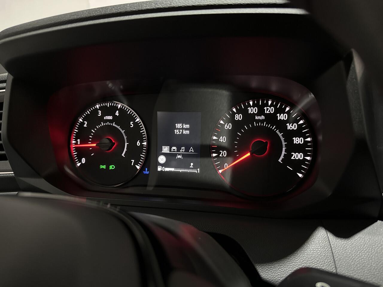 Renault MASTER T35 2.0 dCi 170 L3H2 Red Van - BPM vrij! - Camera / Sensoren / Carplay