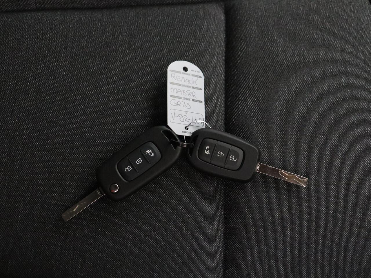 Renault MASTER 2.0DCi 170PK L3H2 Extra Bomvol Opties ! | Fabrieksprijs ¤ 43.955,-- NU ¤ 33.800,--