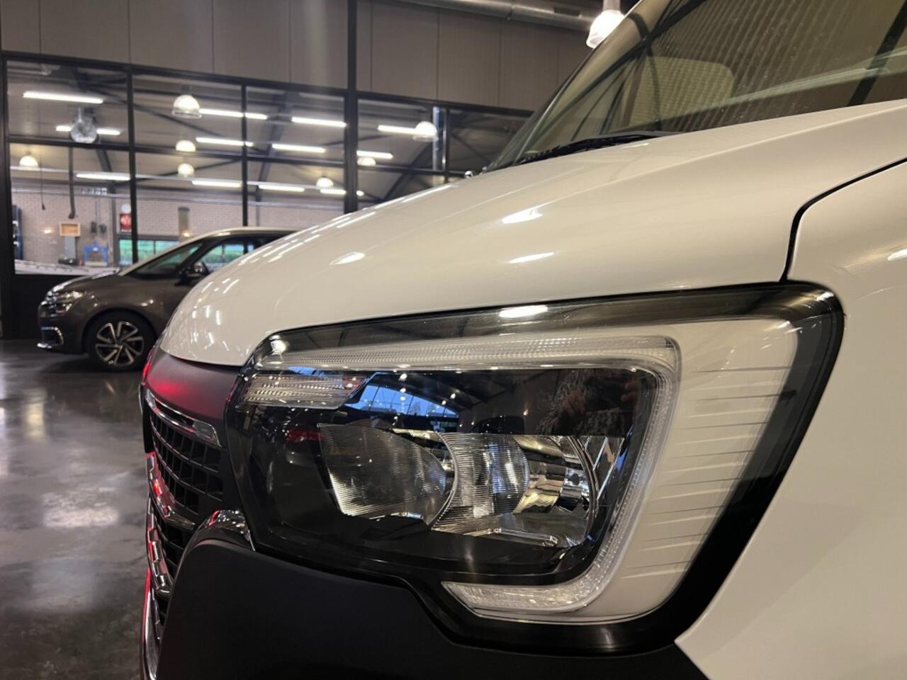 Renault MASTER T352.0DCIL2H2 START