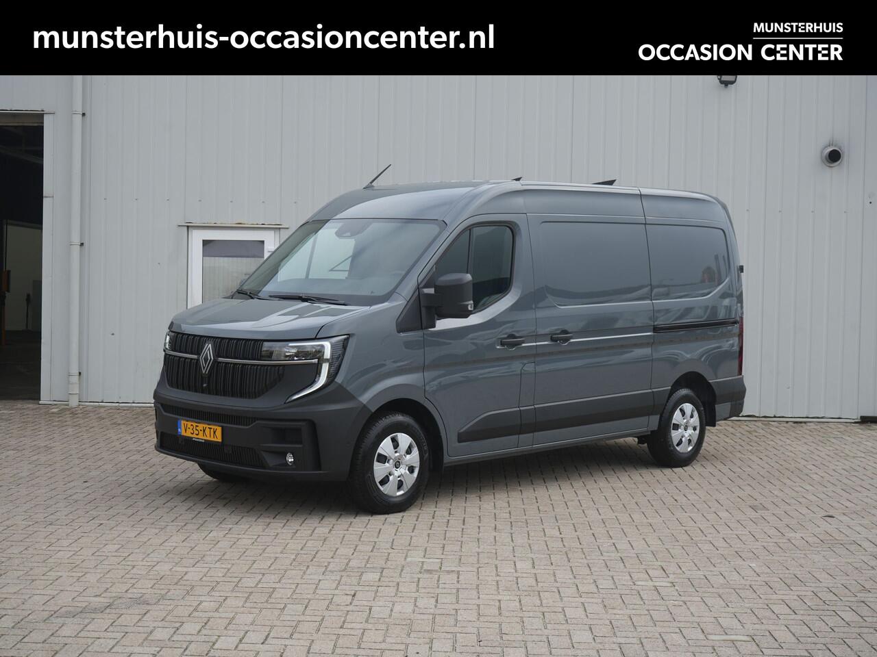 Renault MASTER T35 2.0 dCi 170 L2H2 Extra - Occasion Lease vanaf ¤654 p/m - VOORRAADVOORDEEL - 170 PK! - Trekhaak - Laadruimtebetimmering - All Seasonbanden - Achteruitrijcamera - Stoelverwarming - Cruise Control - Trekhaak