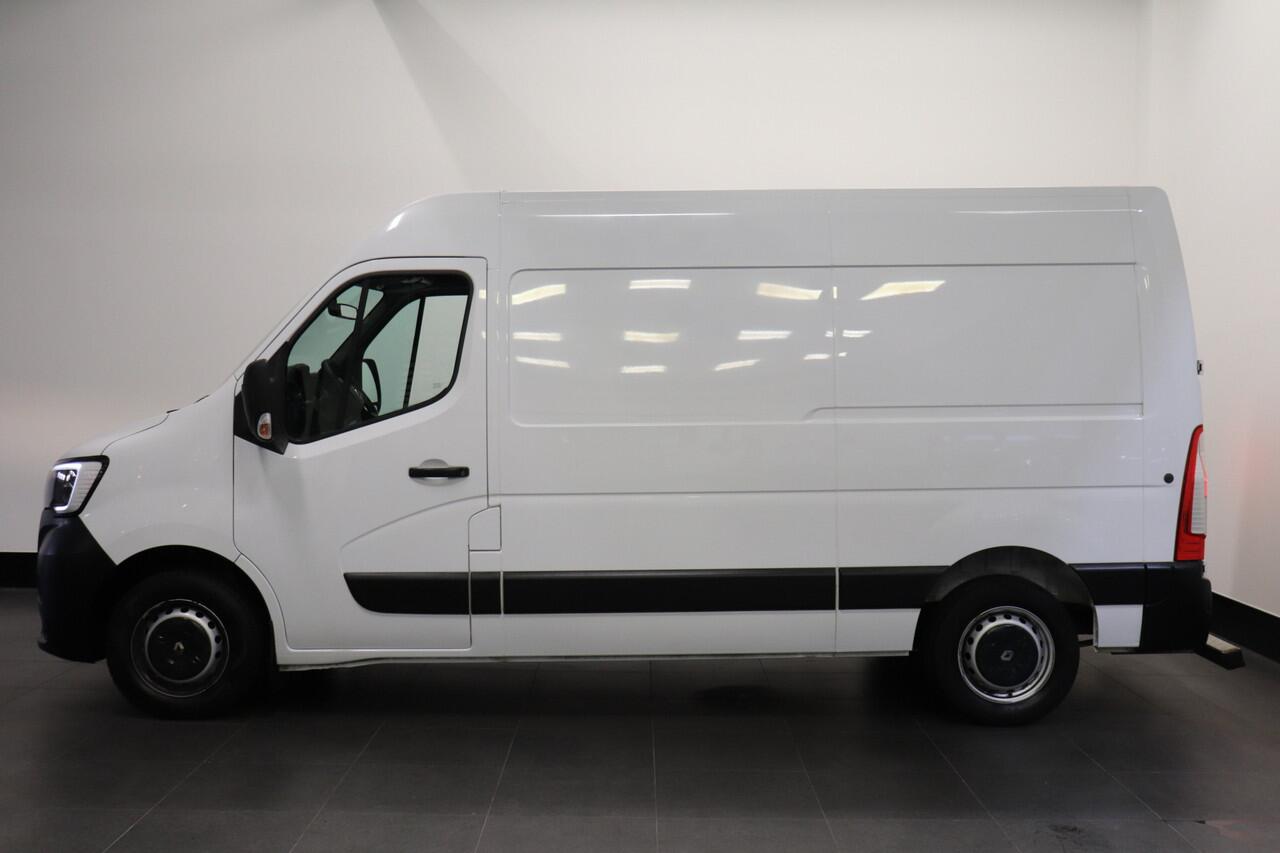 Renault MASTER 2.3 dCi 135PK L2H2 EURO 6 - Airco - Cruise - Camera - ¤ 14.900,- Excl.