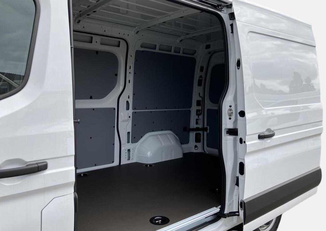 Renault MASTER T35 2.0 dCi 130 L2H2 Advance - zijschuifdeur links - openR link navigatiesysteem - vierseizoenbanden - trekhaak - houten laadandbekleding - achteruitrijcamera - rear step - Reservewie vloer en zijw