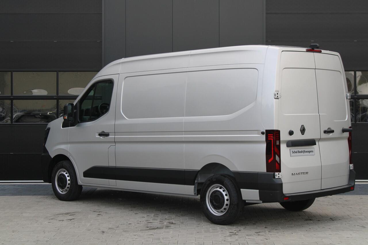 Renault MASTER T35 2.0 dCi 170pk L2H2 Extra - Navigatie - Camera - 270 gr deuren - Parkeersensoren - Draadloos laden - Rijklaar