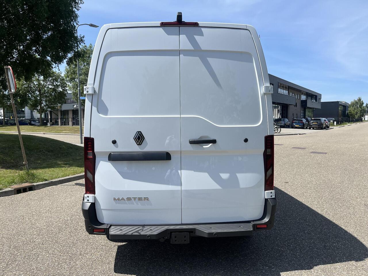 Renault MASTER T35 2.0 dCi 130 L2H2 Advance TREKHAAK / ALL SEASON BANDEN / VOORRAADMODEL ZONDER BPM!!