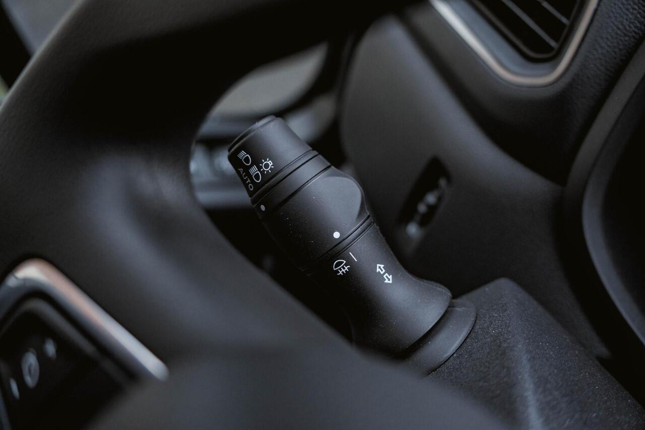 Renault MASTER 2.3 dCi 165 PK Bakwagen met Laadklep en zijdeur Airco | Cruise Control | LxBxH 420x210x232 cm | Nieuw |