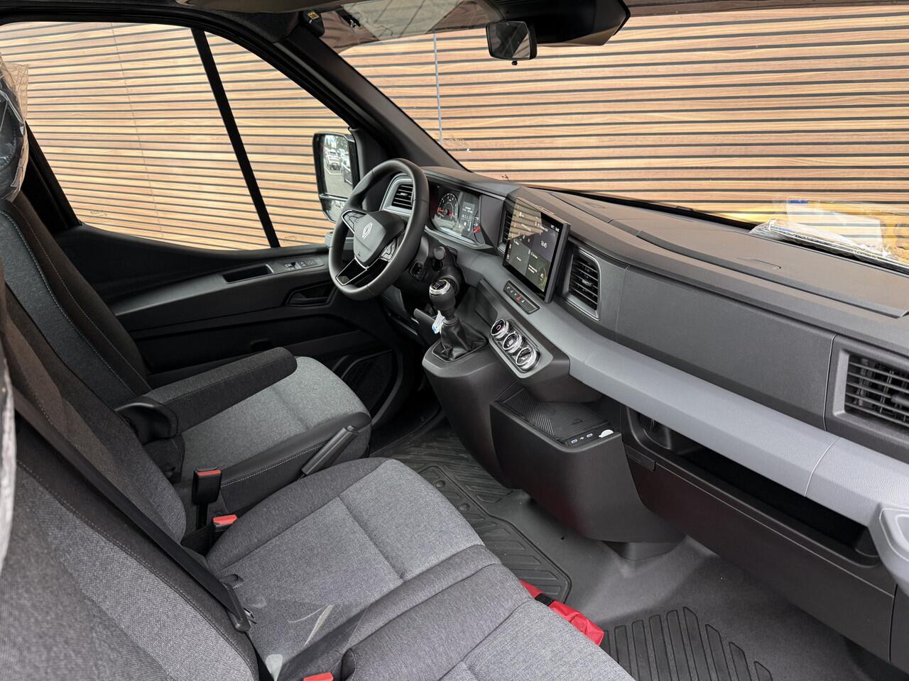 Renault MASTER T35 2.0 dCi 170pk L3 Extra Unieke uitvoering / Oprijwagen Katax opbouw / Alles in kleur gespoten / Carplay / Laadvermogen 1219 kg