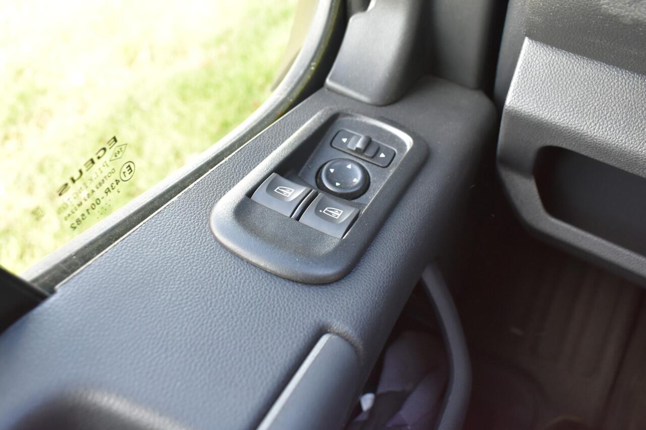 Renault MASTER 35 2.0 TDI L3H3 EURO VI bakwagen1x schuifzijl Laadklep Camera Nieuwstaat