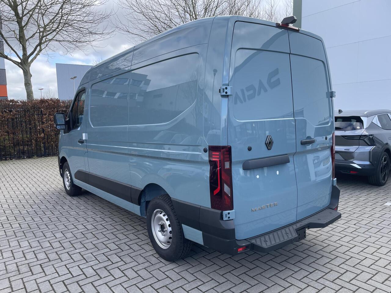 Renault MASTER T35 2.0 dCi 130 L2H2 Advance / Rijklaar ¤ 39.864 Excl. BTW / Direct leverbaar /