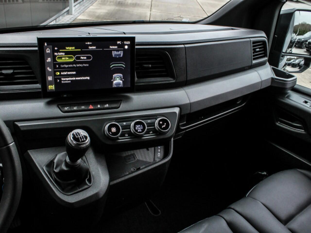 Renault MASTER T35 2.0 dCi 170PK L2H2 Extra | BPM VRIJ! | 2X SCHUIFDEUR | BLIND SPOT | CAMERA | STOELVERWARMING | TREKHAAK |