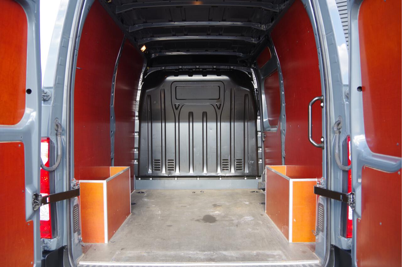 Renault MASTER T35 2.3 dCi L1H2 135PK, CAMERA, CRUISE, ZONNEKLEP LED, AIRCO, CARPLAY, PARKEERSENSOREN