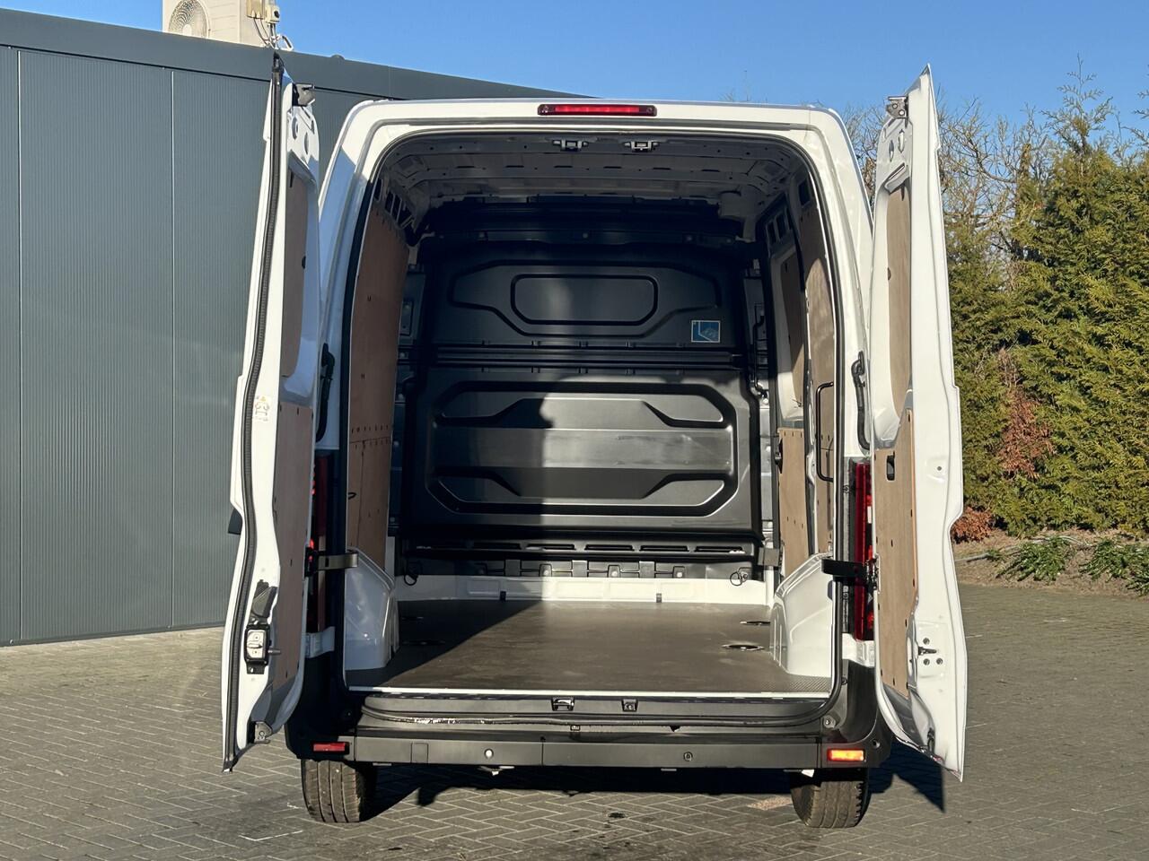 Renault MASTER 2.0 DCi 130 PK / L2H2 / NIEUW !! BPM VRIJ/ AIRCO / REAR VIEUW / CRUISE / NAVI / APPLE CARPLAY / 3-ZITS / PDC