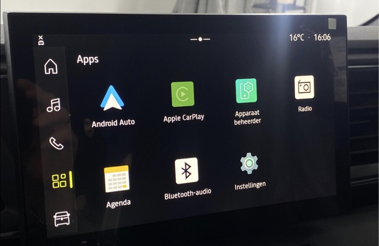 Renault MASTER T35 2.0 dCi 130 L2H2 Advance Stoelverwarming / Laadruimte betimmering / Trekhaak / All season