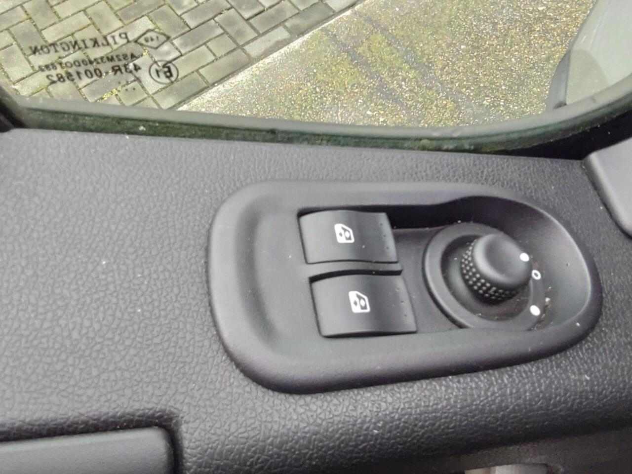 Renault MASTER T35 2.3 dCi L2H2 | WERKPLAATS