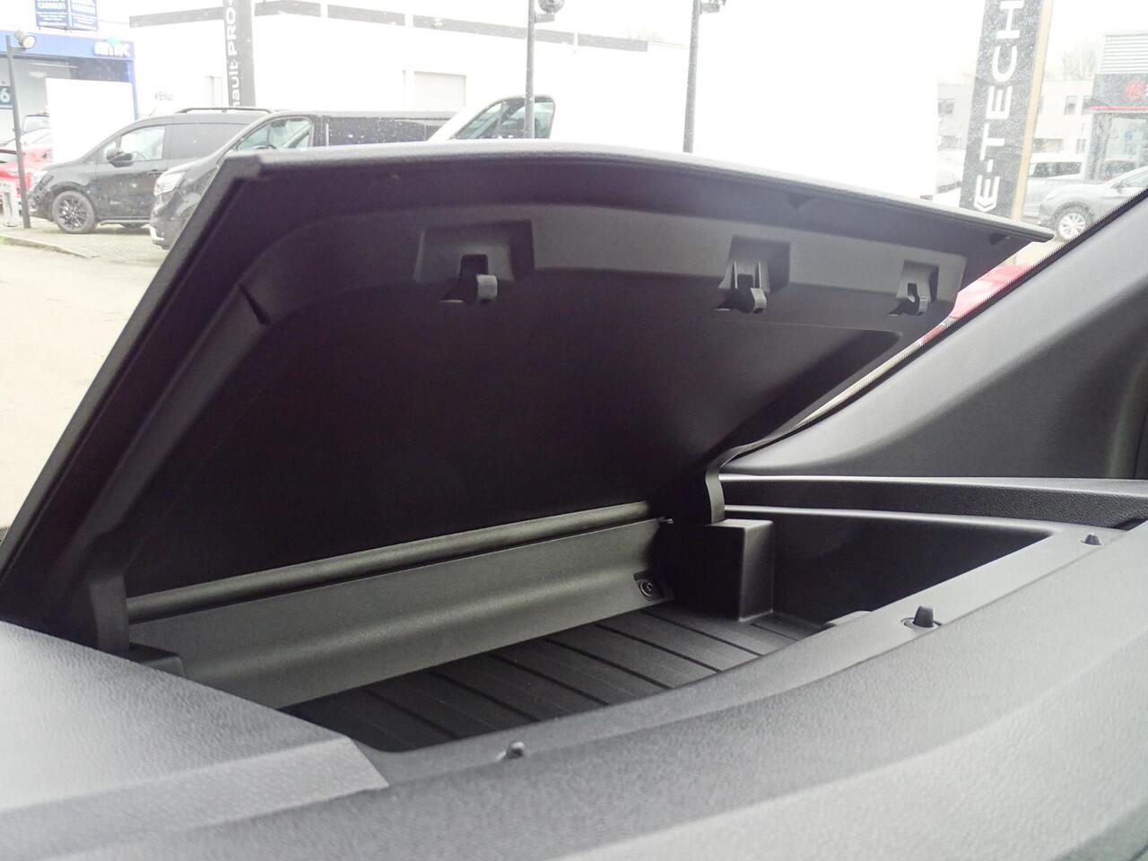 Renault MASTER T35 2.0 dCi 130 L2H2 Advance METALLIC LAK / APPLE CARPLAY & ANDROID AUTO